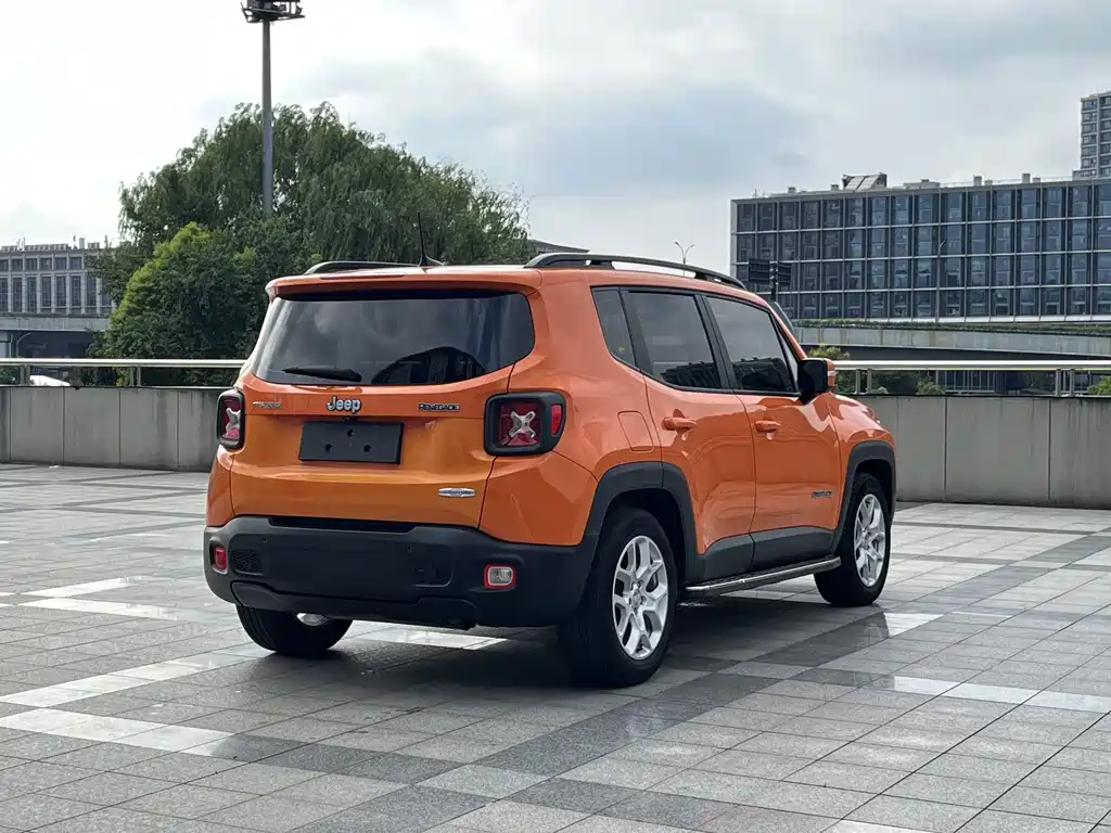Jeep Renegade — миниатюра 16