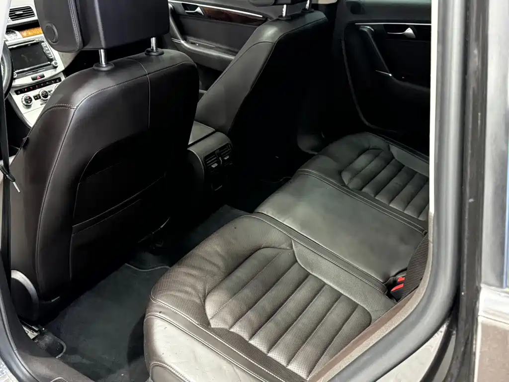 Volkswagen Magotan (Import) — миниатюра 10