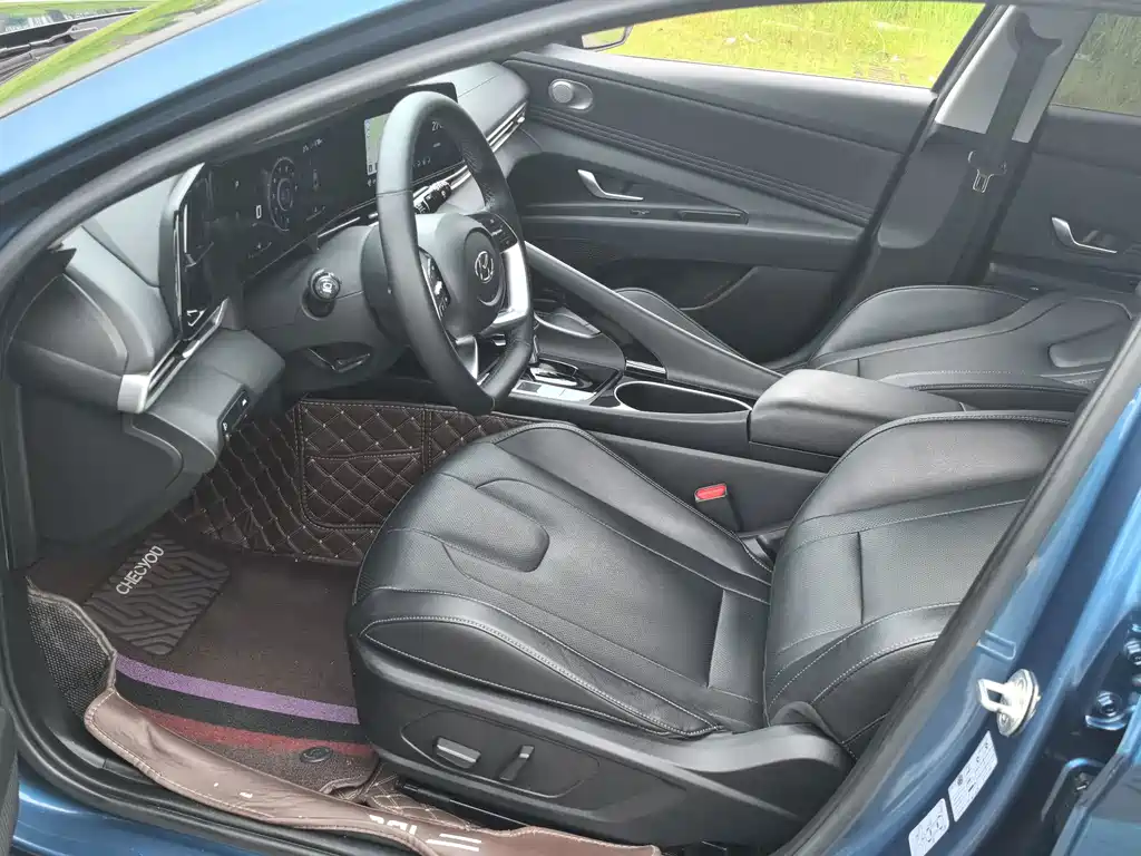 Hyundai Elantra — миниатюра 14