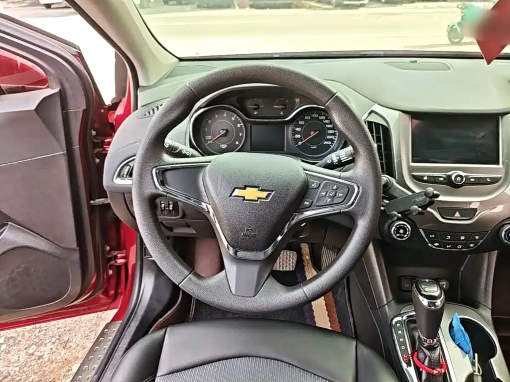 Chevrolet Cruze — миниатюра 11