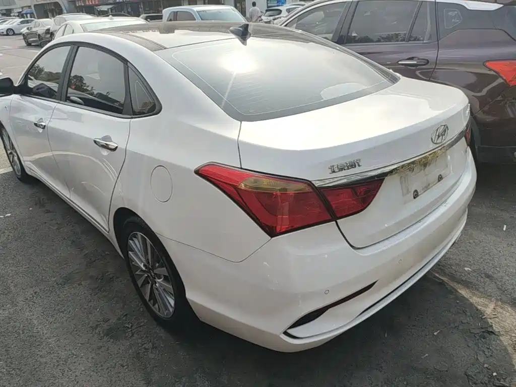 Hyundai Mistra — миниатюра 5