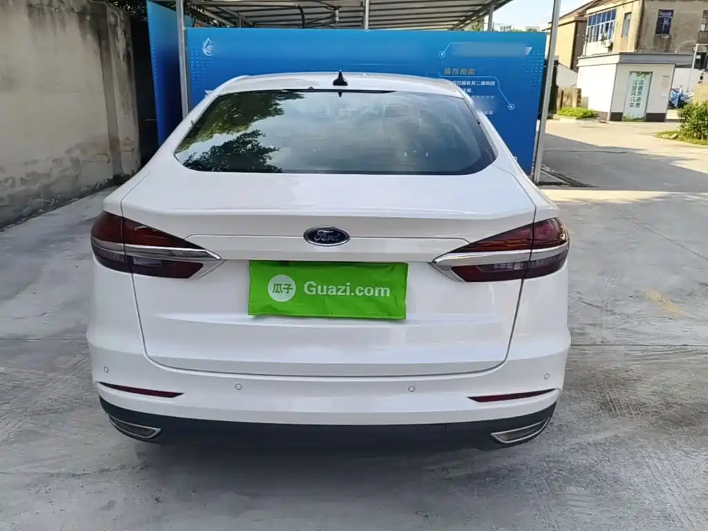 Ford Mondeo — миниатюра 6