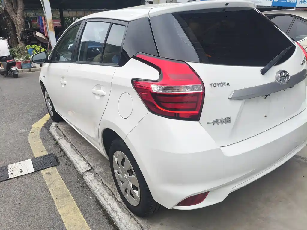 Toyota Vios FS — миниатюра 13