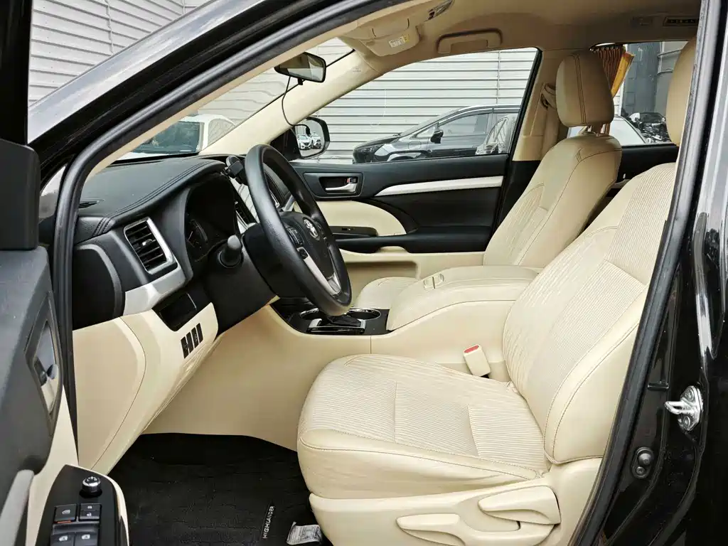 Toyota Highlander — миниатюра 10