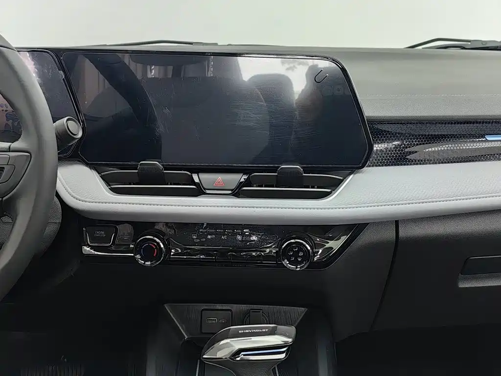 Chevrolet Monza — миниатюра 12