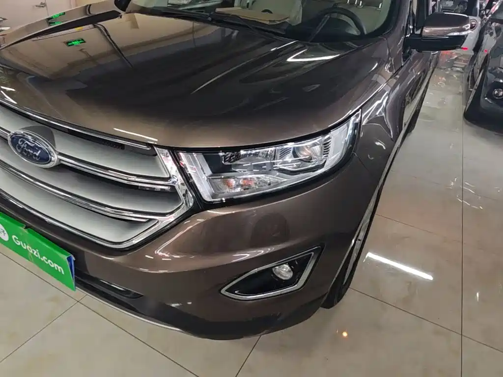 Ford Edge — миниатюра 24