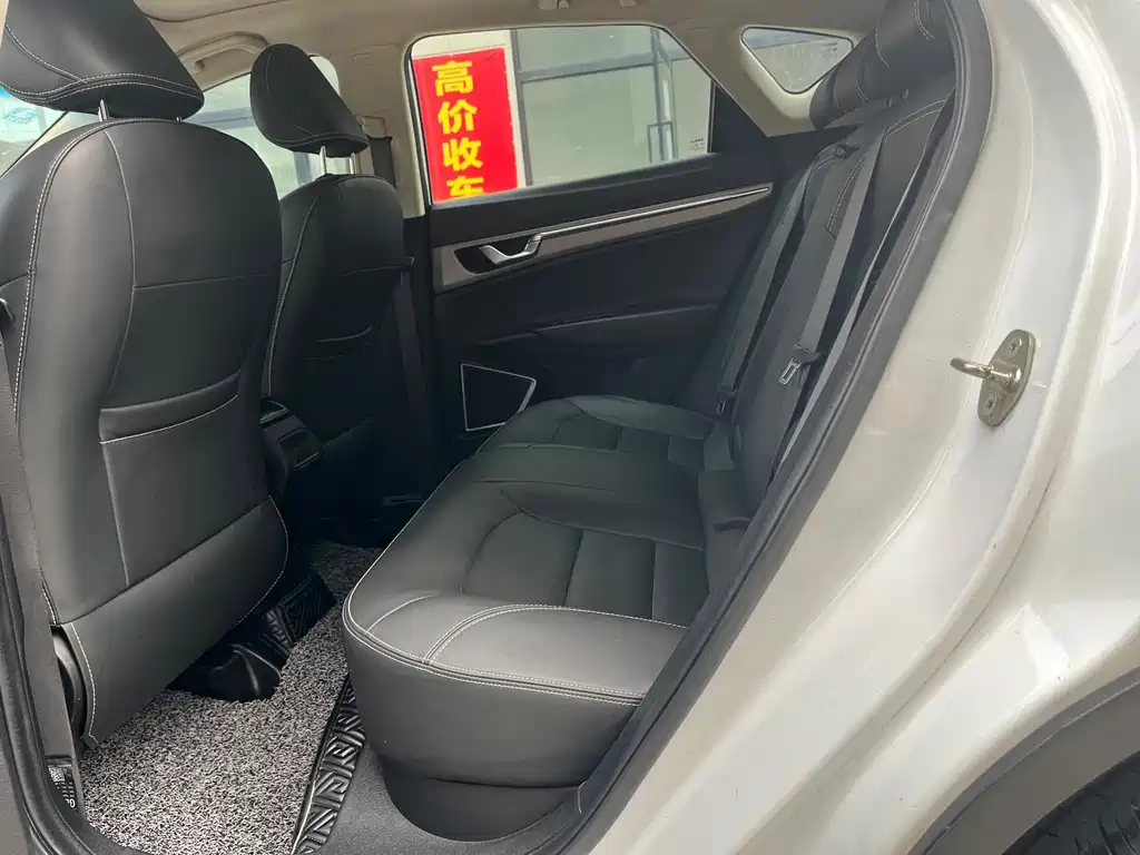 Geely Emgrand GS — миниатюра 8