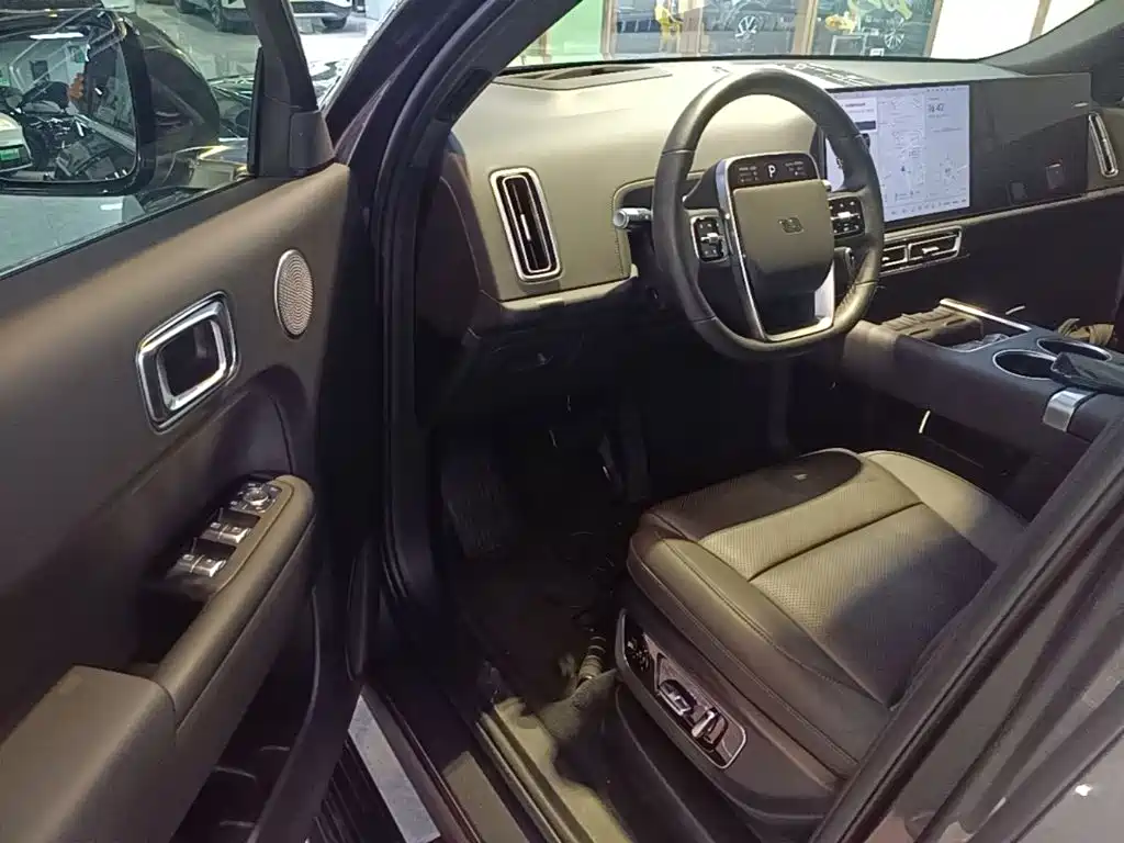 Li Auto Li L8 — миниатюра 16