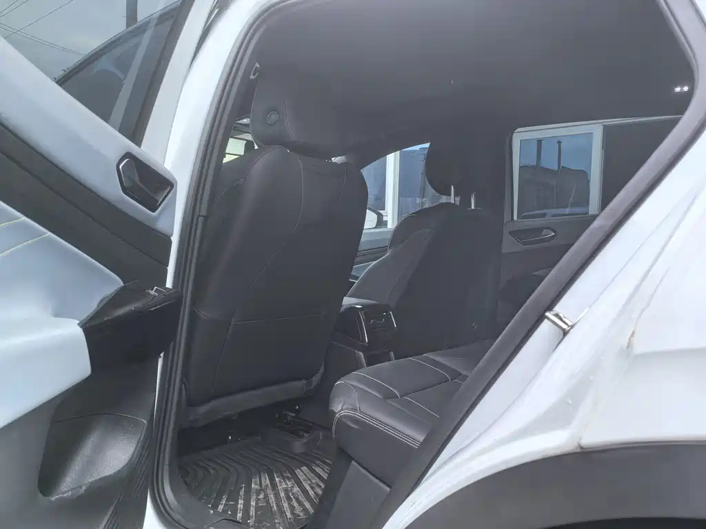 Volkswagen ID.4 X — миниатюра 7