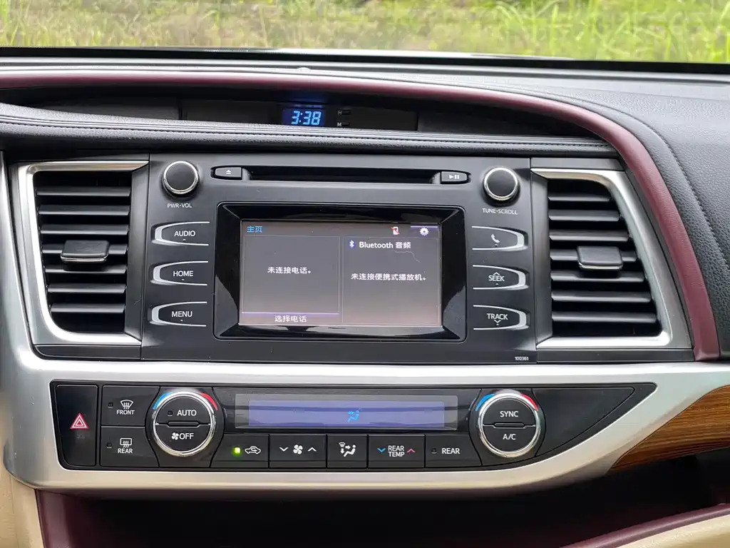 Toyota Highlander — миниатюра 10