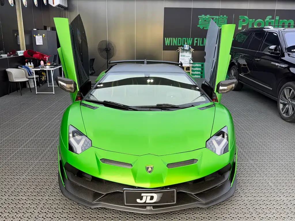 Lamborghini Aventador — миниатюра 2