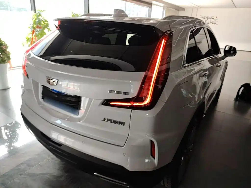 Cadillac XT4 — миниатюра 7