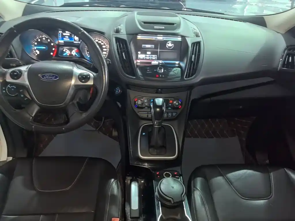 Ford Kuga — миниатюра 10