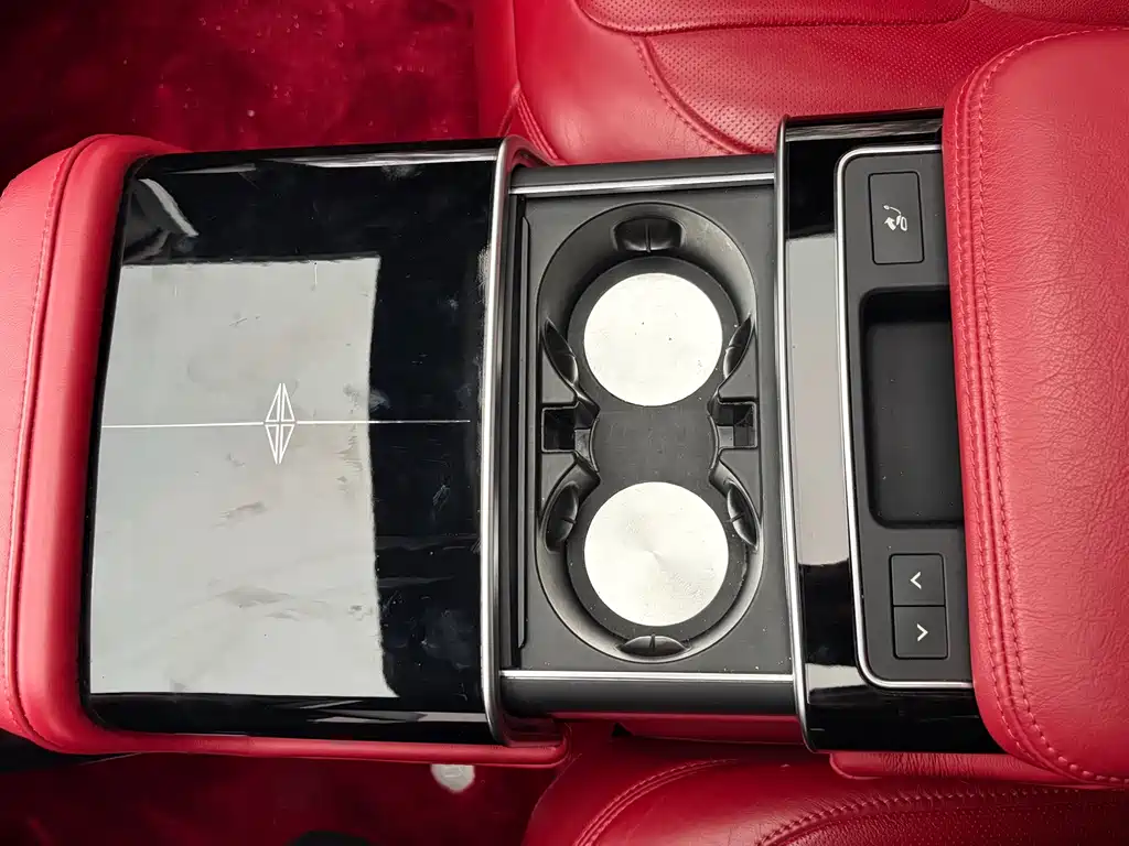 Land Rover Range Rover — миниатюра 11