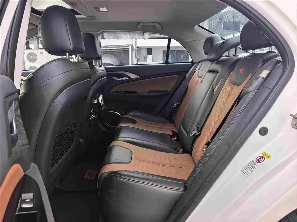 BYD Qin NEV — миниатюра 7