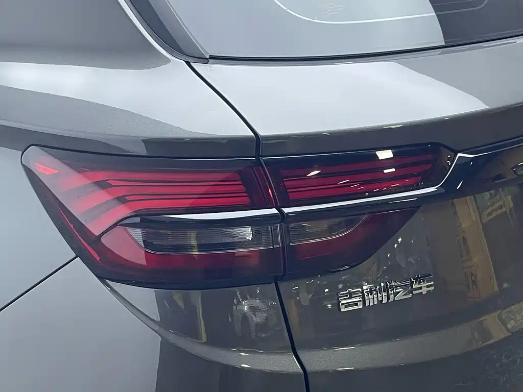 Geely Binyue — миниатюра 12
