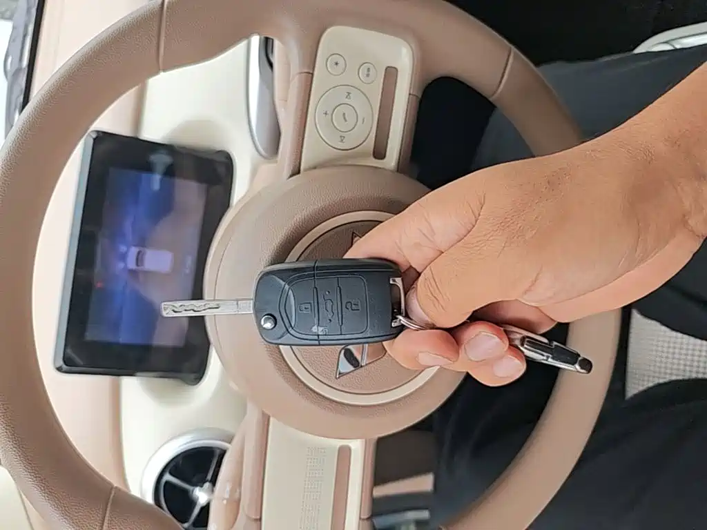 Wuling MINIEV — миниатюра 9