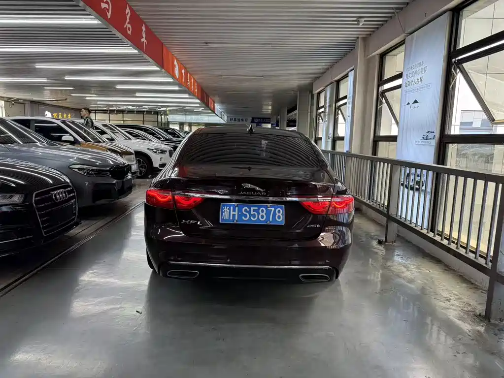 Jaguar XFL — миниатюра 5