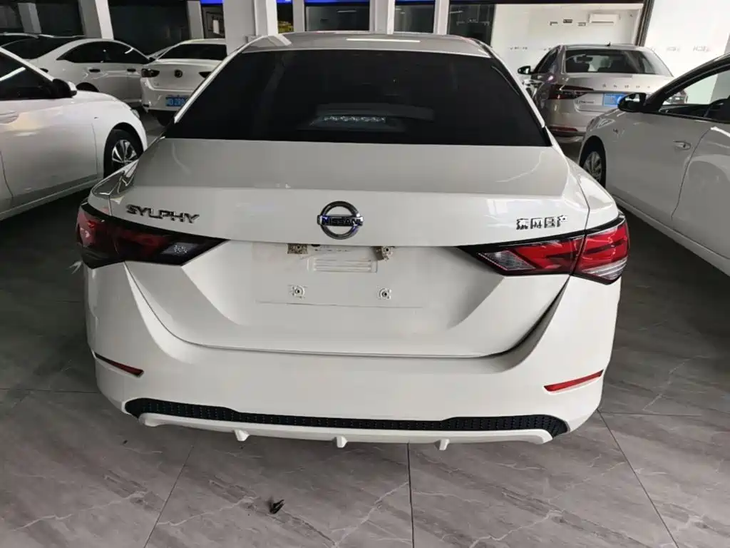 Nissan Sylphy — миниатюра 6
