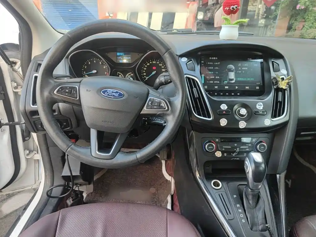 Ford Focus — миниатюра 10