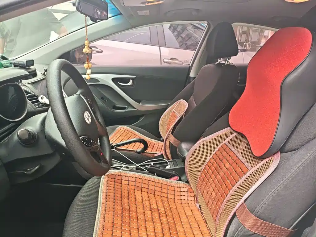 Hyundai Elantra Langdong — миниатюра 11