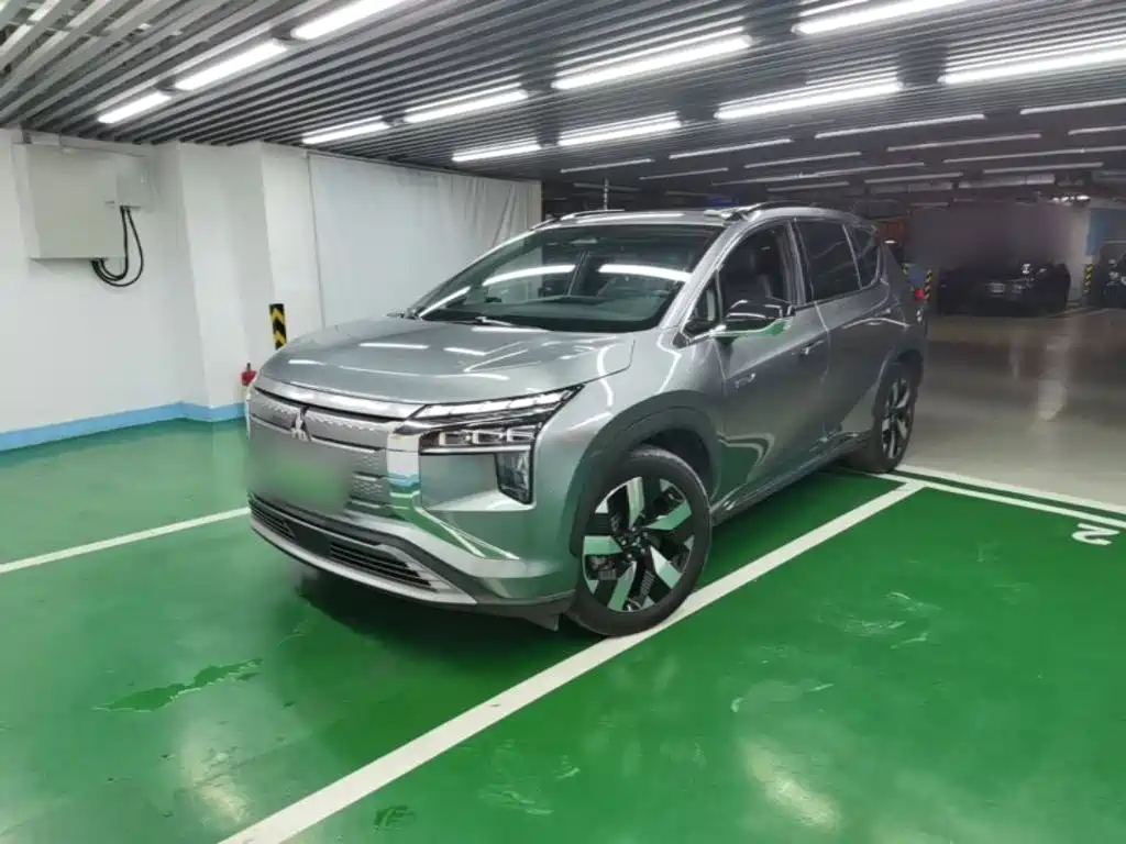 Mitsubishi AIRTREK — миниатюра 2