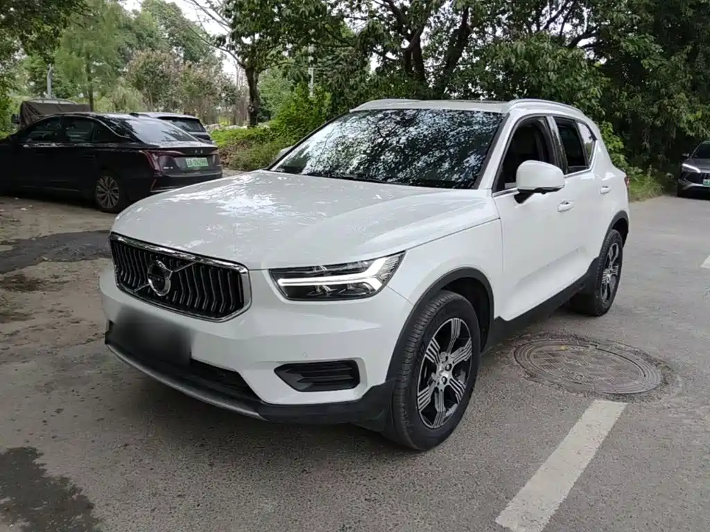 Volvo XC40 — миниатюра 2