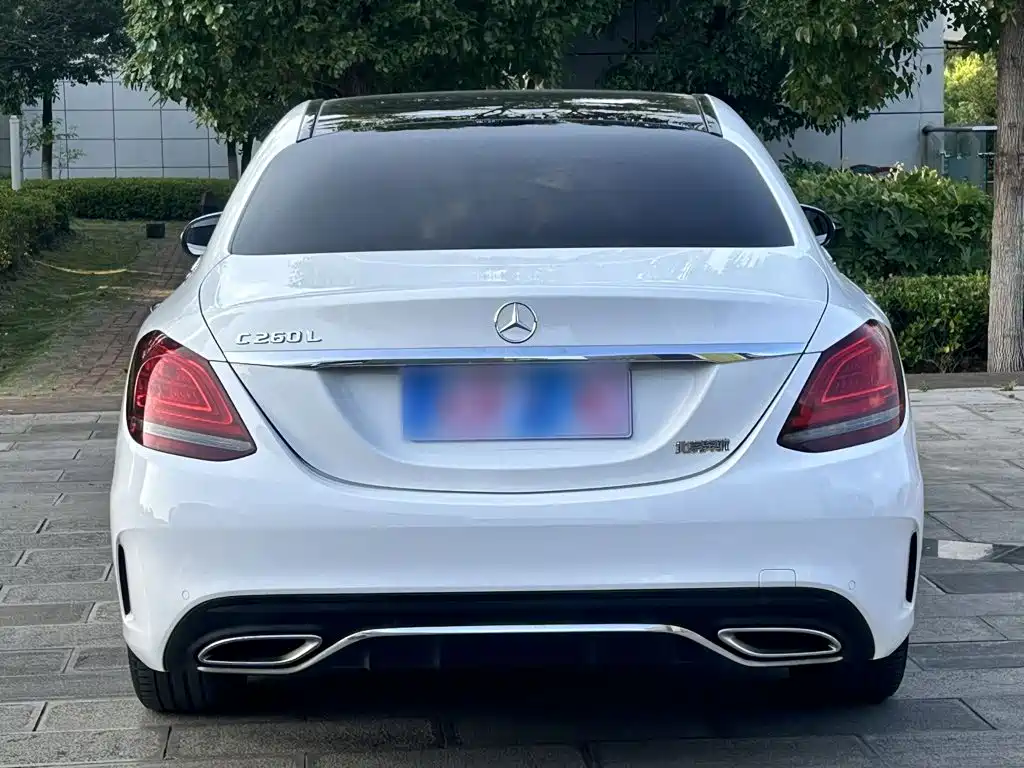 Mercedes-Benz C-Class — миниатюра 7