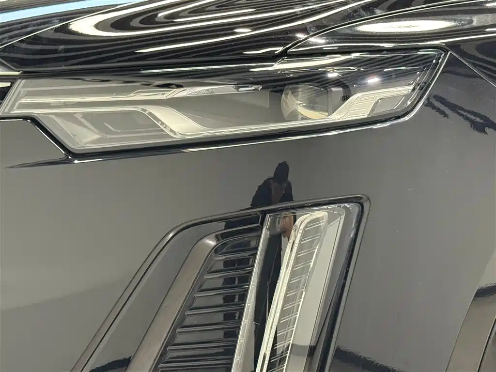 Cadillac XT6 2022 2.0T мест