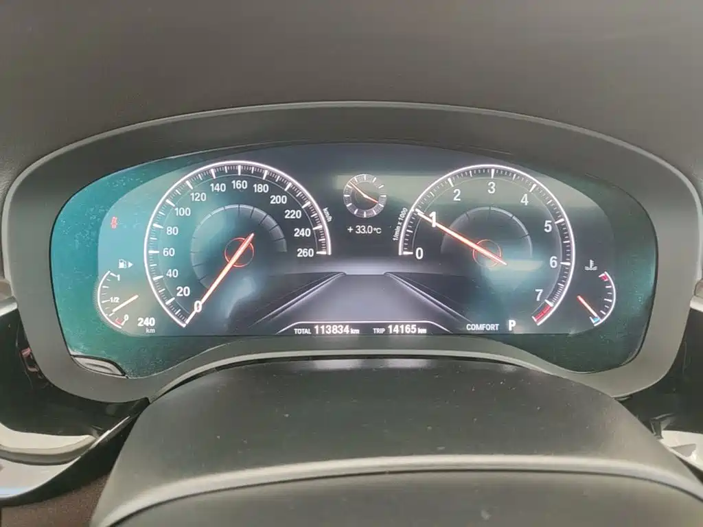 BMW 5 Series — миниатюра 12