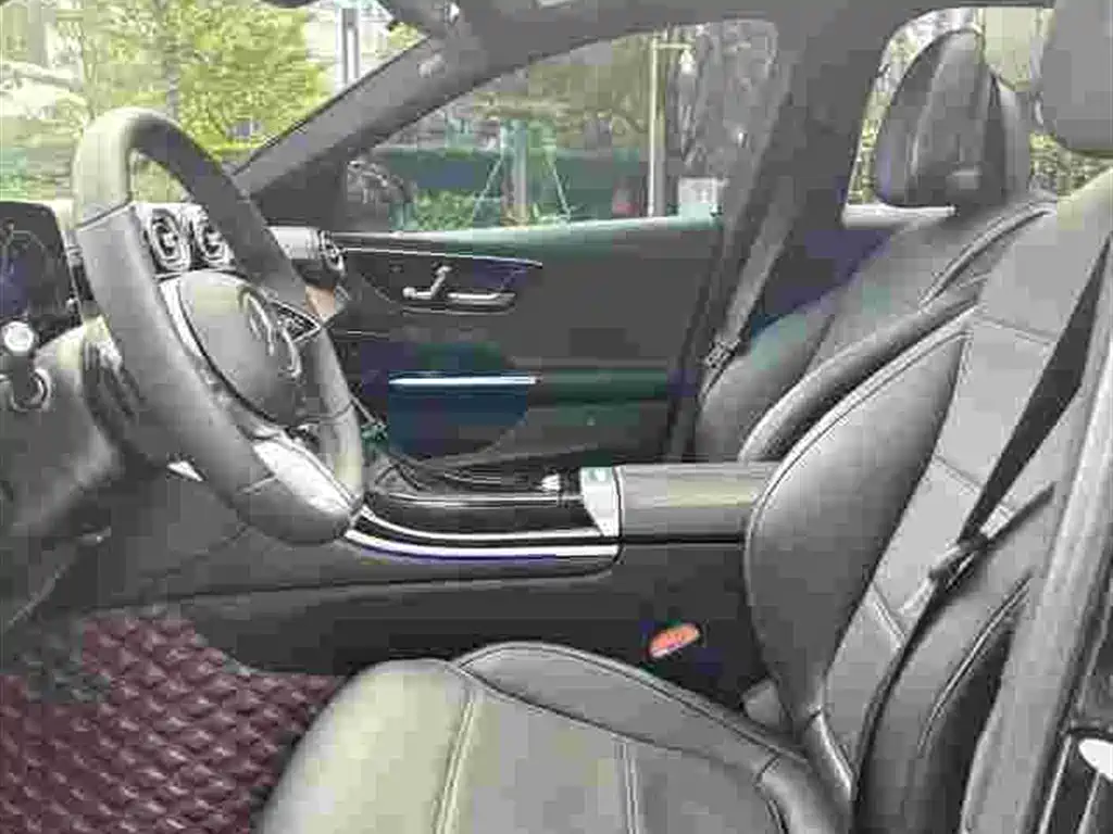 Mercedes-Benz C-Class — миниатюра 6