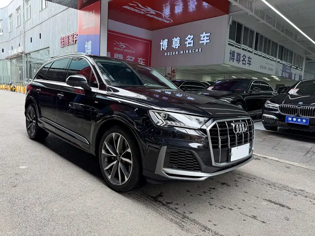 Audi Q7 — миниатюра 3