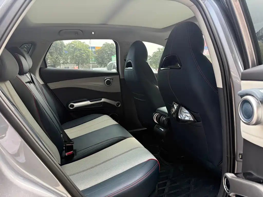 BYD Yuan Plus — миниатюра 10