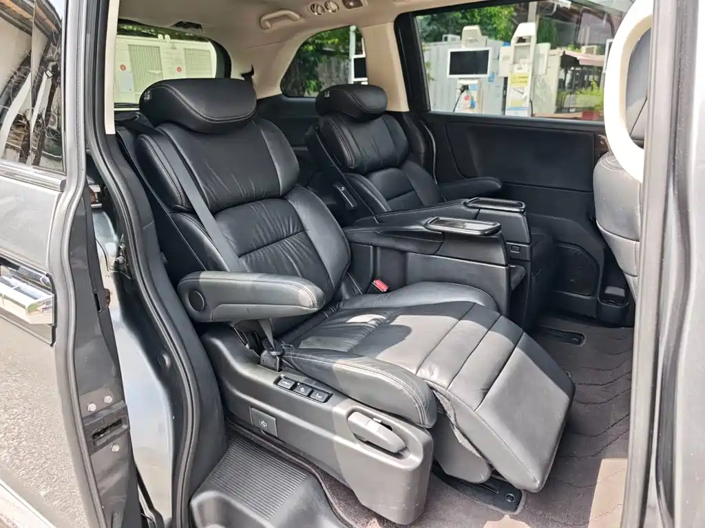 Honda Elysion — миниатюра 24