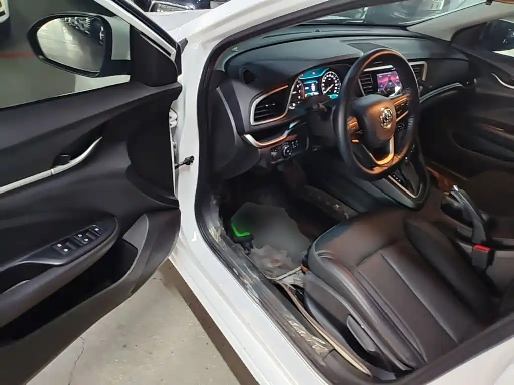 Buick Excelle — миниатюра 16