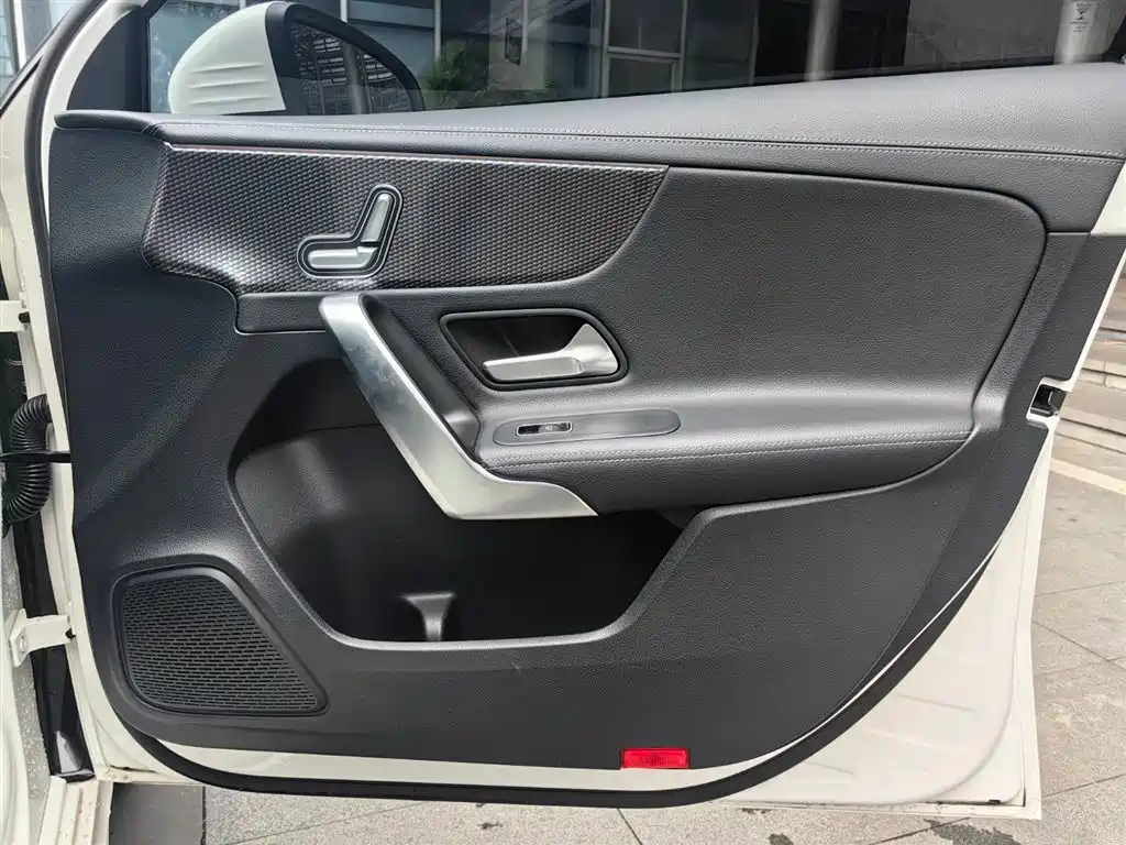 Mercedes-Benz A-Class — миниатюра 16