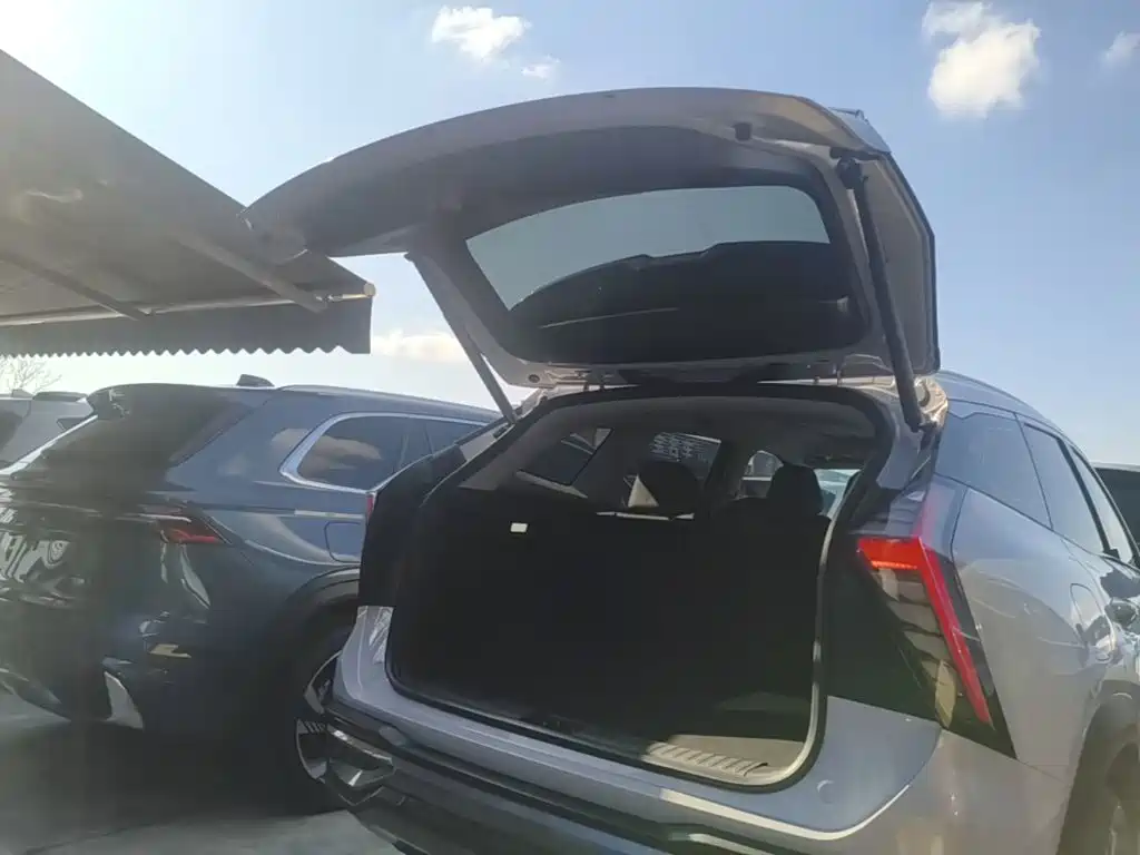 Geely Boyue L — миниатюра 19