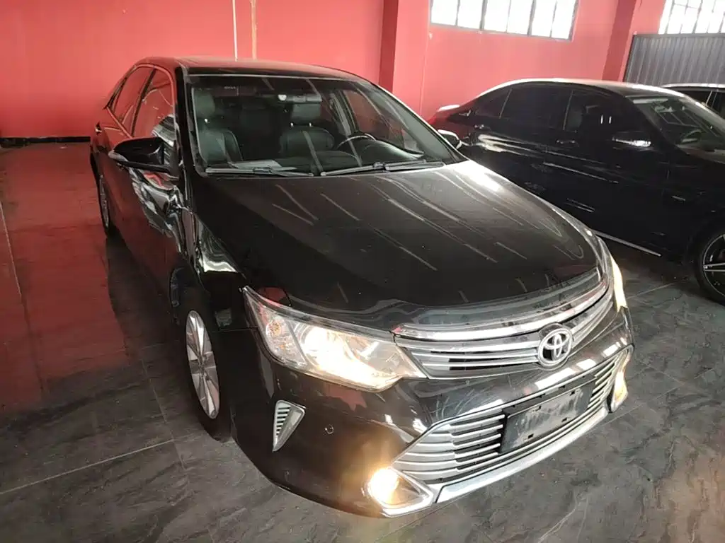 Toyota Camry — миниатюра 4