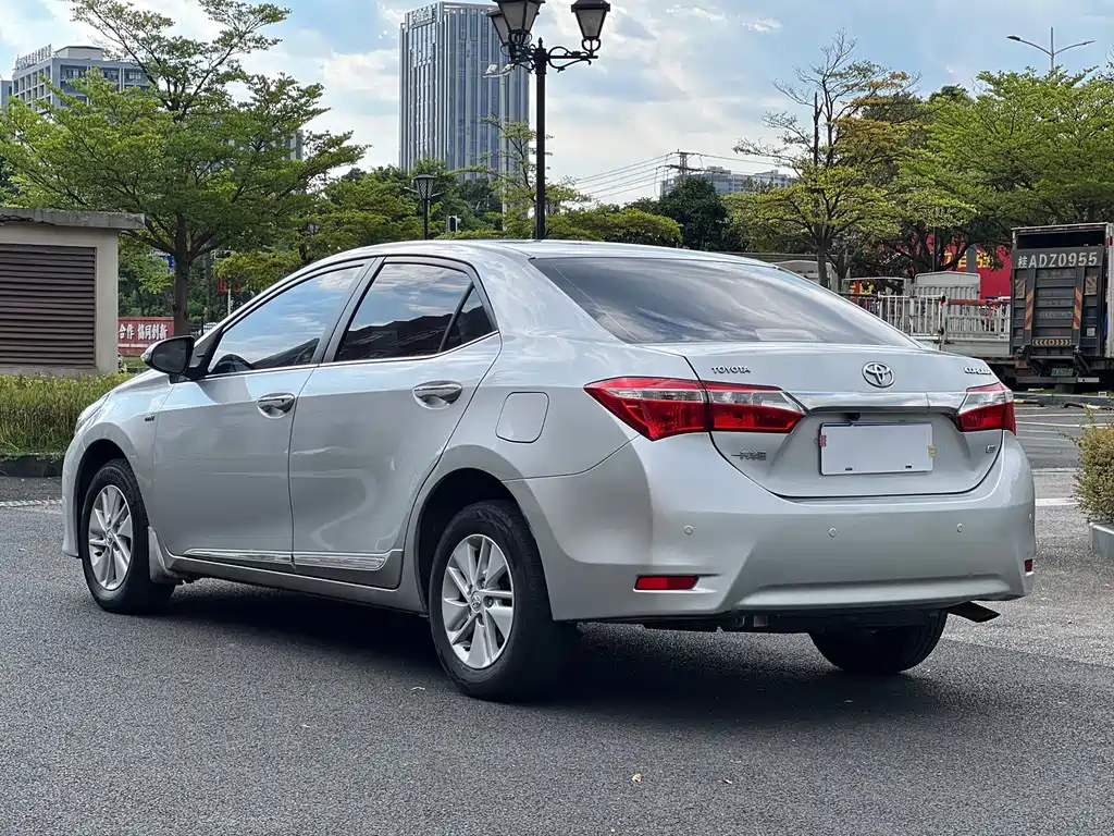 Toyota Corolla — миниатюра 4
