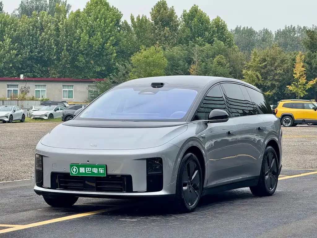 Li Auto Li i8