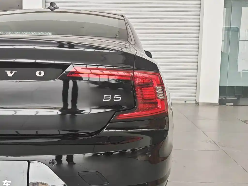 Volvo S90 — миниатюра 14