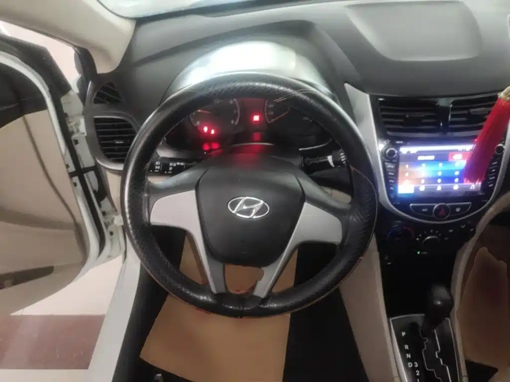 Hyundai Verna — миниатюра 11