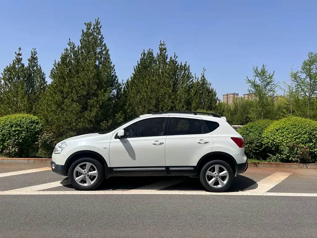 Nissan Qashqai 2012 2.0XV CVT 2WD