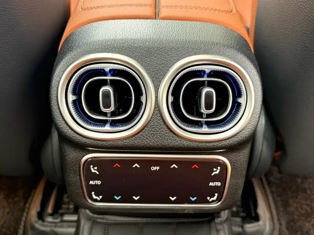 Mercedes-Benz GLC — миниатюра 14