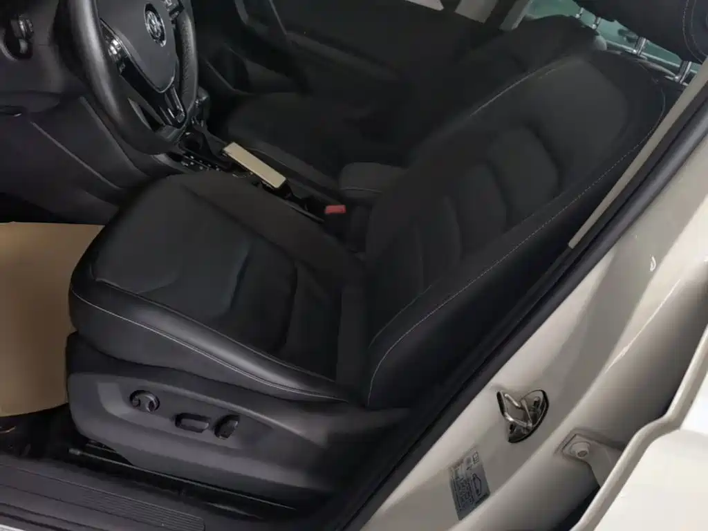 Volkswagen Tiguan L — миниатюра 15