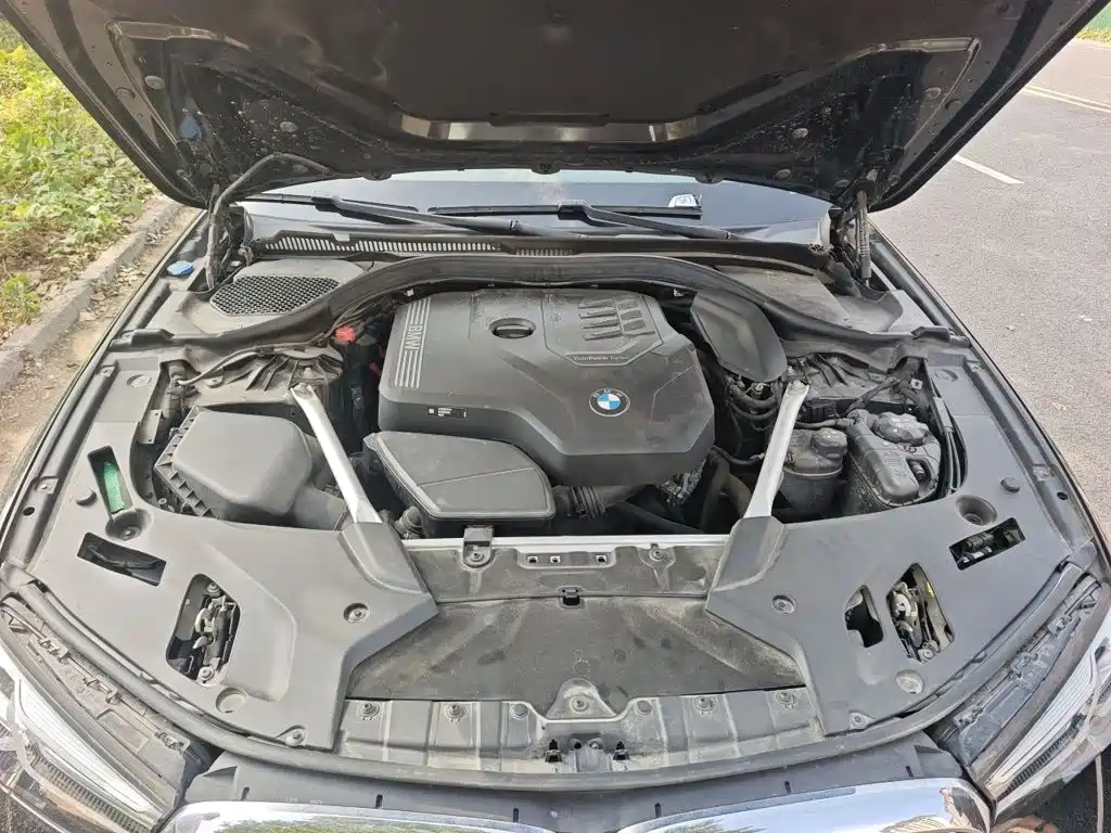 BMW 5 Series — миниатюра 11