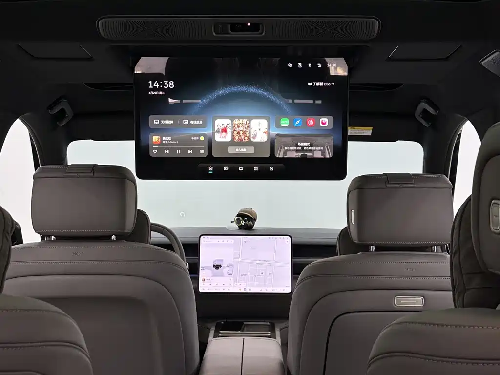 NIO ES8 — миниатюра 13