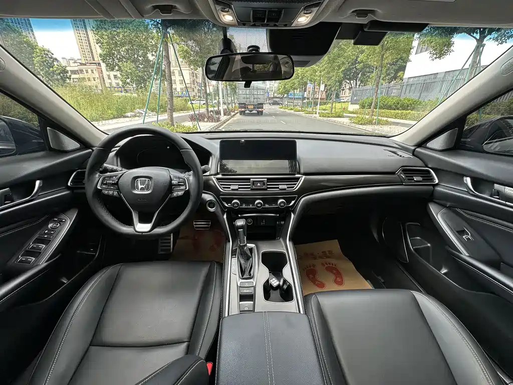 Honda Accord — миниатюра 6