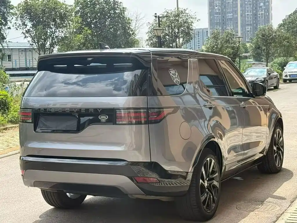 Land Rover Discovery — миниатюра 7