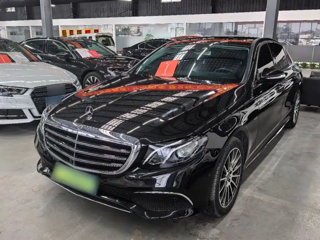 Mercedes-Benz E-Class — миниатюра 2